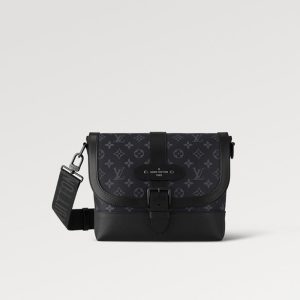 LOUIS VUITTON ソミュール・メッセンジャーRef: M45911