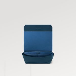 LOUIS VUITTON テイクオフ・メッセンジャー Ref:M23709