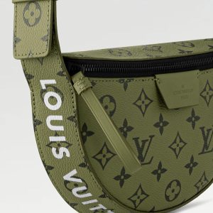 LOUIS VUITTON ムーン・クロスボディRef: M23838