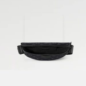 LOUIS VUITTON ムーン・クロスボディRef: M23835