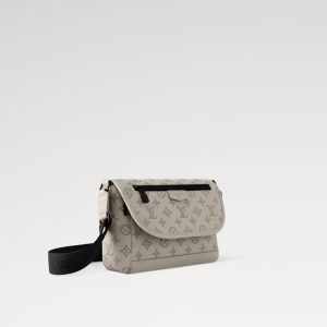 LOUIS VUITTON   パルス･メッセンジャー   Ref：M14912