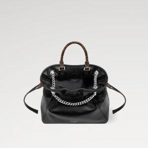LOUIS VUITTON   オフ デューティ バックパック･バイブ   Ref：M25522