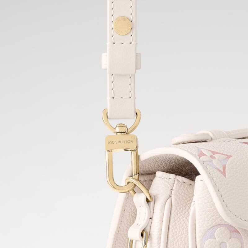 M25682-1.jpg