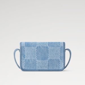 LOUIS VUITTON   ボスフォール･ウェアラブル ウォレット   Ref：N00210