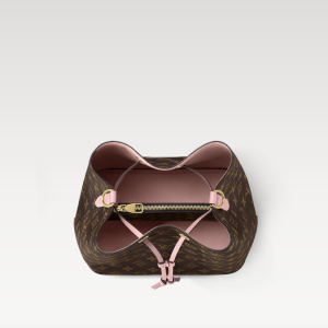LOUIS VUITTON ファッションハンドバッグ Ref:M44022