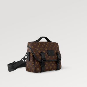 LOUIS VUITTON トレイル･メッセンジャーRef: M46972