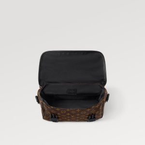 LOUIS VUITTON トレイル･メッセンジャーRef: M46972