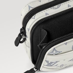 LOUIS VUITTON アルファ･ウェアラブルウォレット NV Ref: M83383