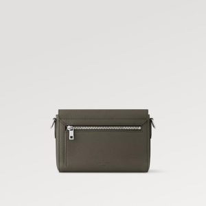 LOUIS VUITTON テイクオフ･メッセンジャーRef:M25125