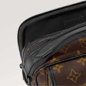 LOUIS VUITTON クエスト･メッセンジャー    Ref：M46973